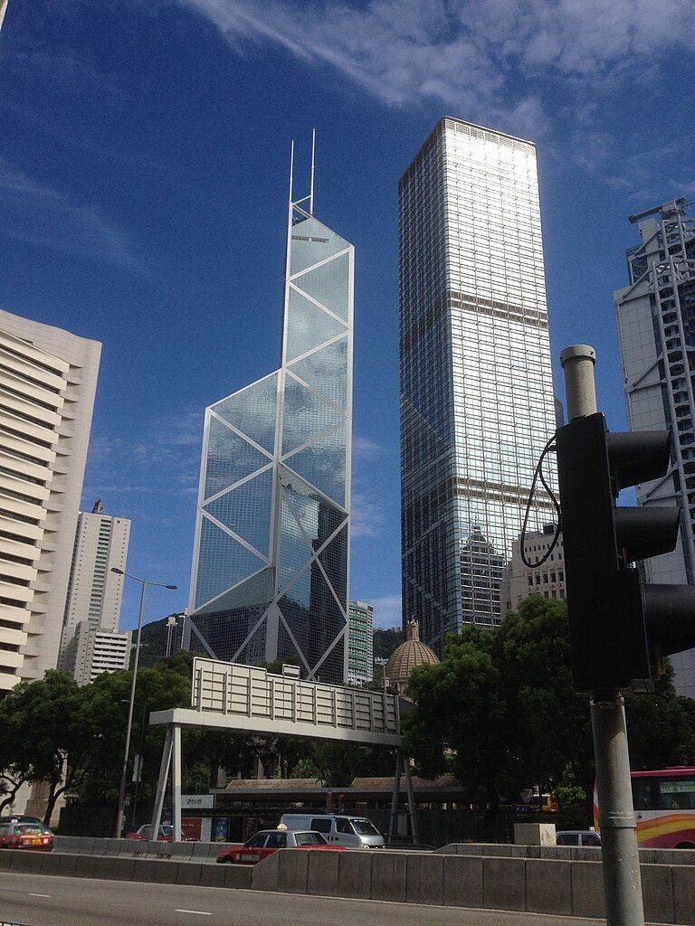 The monumental Bank of China Tower in Hong Kong, designed by I.M Pei (Photo: LN9267 / WikiCommons)