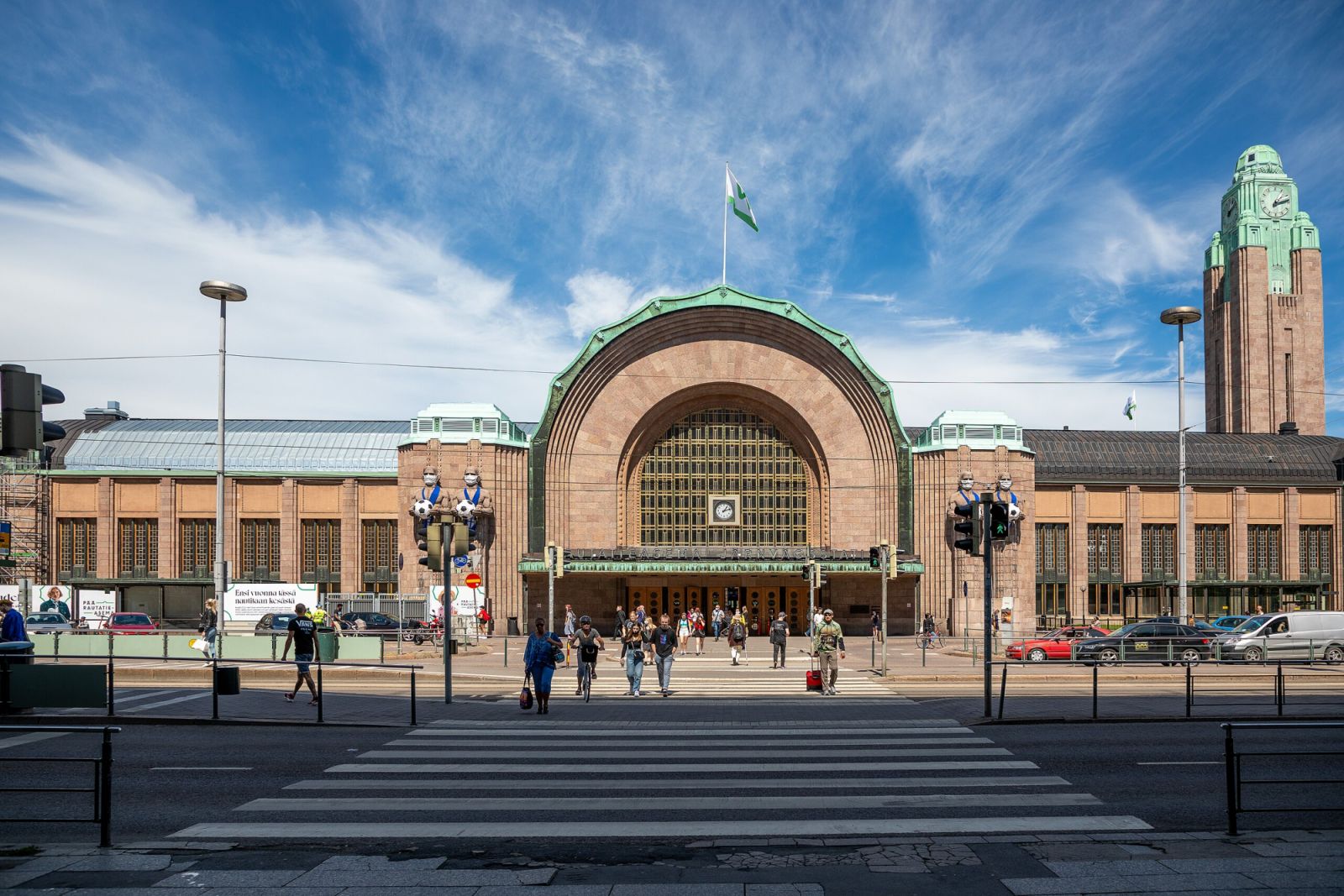 Eliel Saarinen's Helsinki Central railway station (Photo: Aaaatu / WikiCommons)