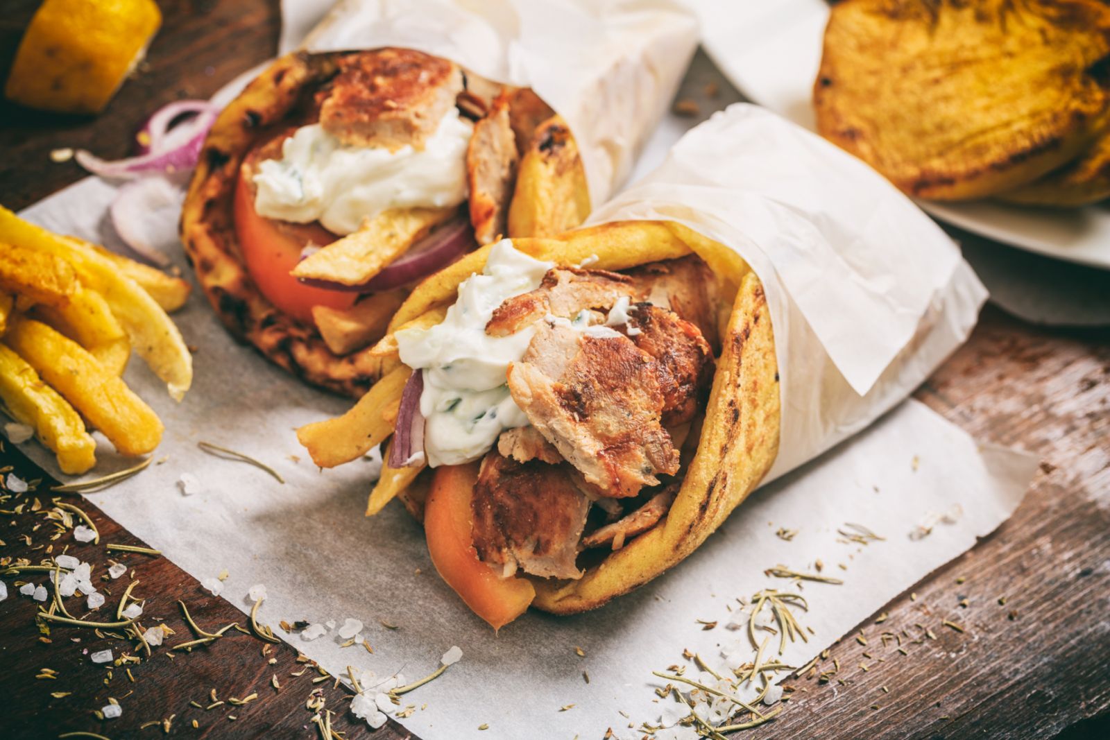 Gyros wrapped in pita bread (Photo: Getty Images)