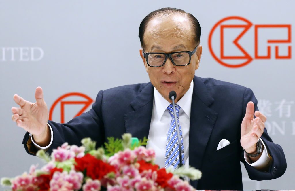 Hong Kong billionaire Li Ka-shing is considered one of the most influential businessmen in the region, earning the nickname “Superman” for his business acumen (Photo: Getty Images)