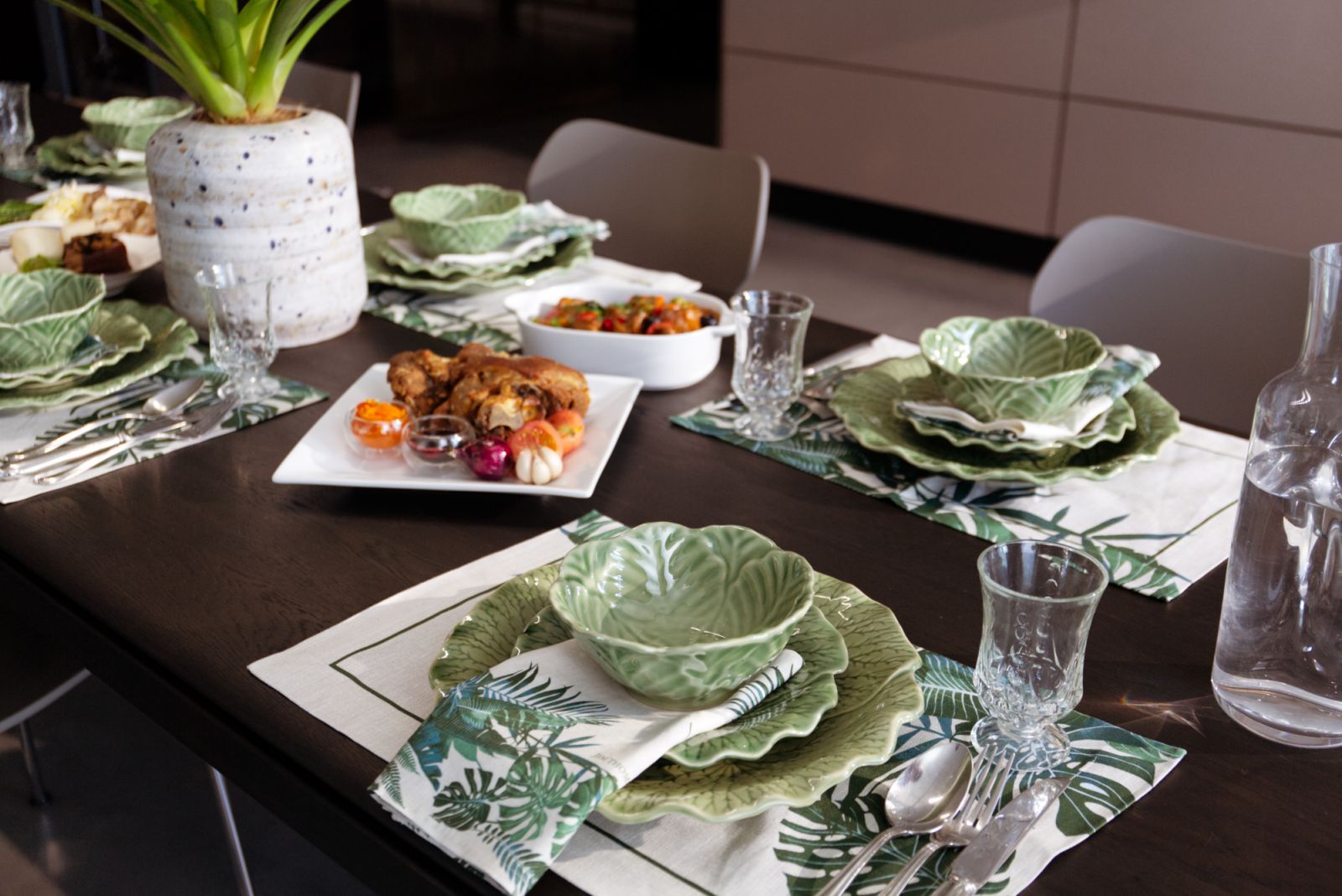 An elegant table setup (Image courtesy of Sub-Zero and Wolf)