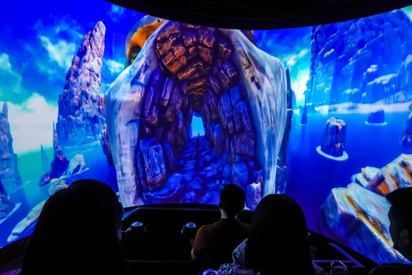 Holographic Glasshouse inside the Space & Time Cube + in S Maison (Photo: SM Supermalls)