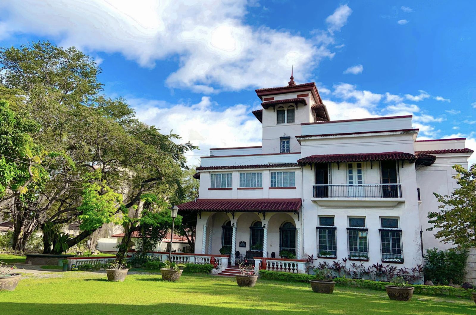 The Mira Nila mansion still stands today as a celebration of the past (Photo: MiraNila Heritage House & Library)