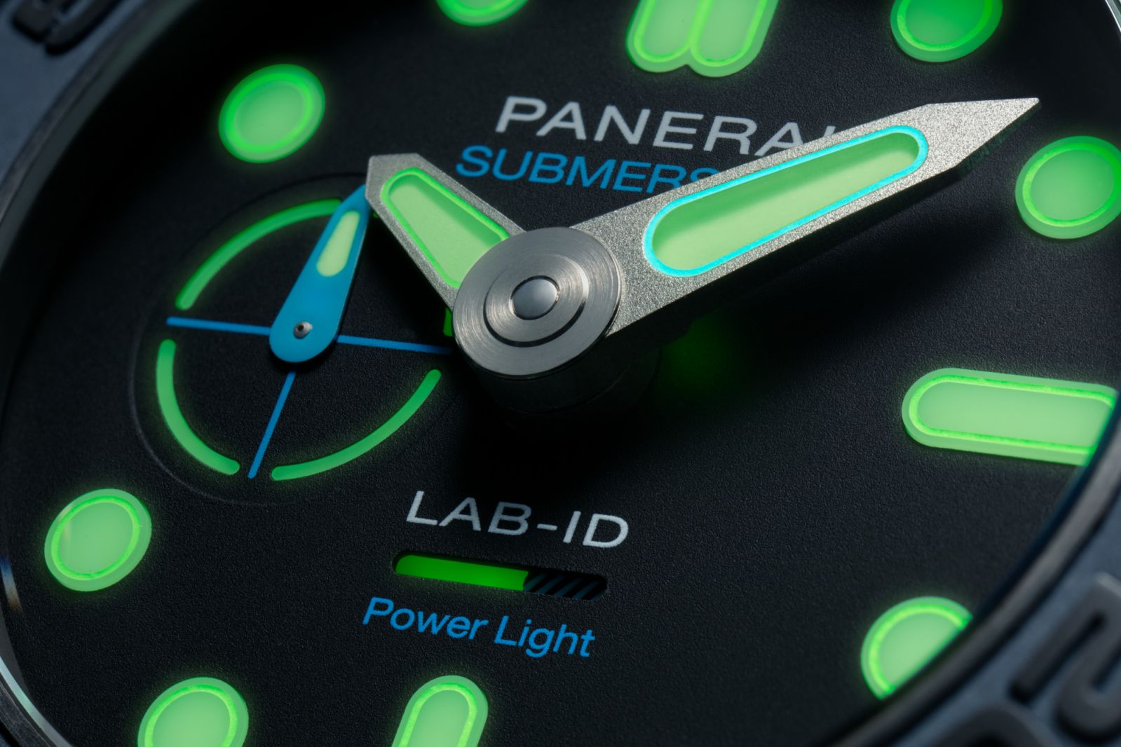 Panerai Elux Lab-ID PAM01800 (Photo: courtesy of Panerai)