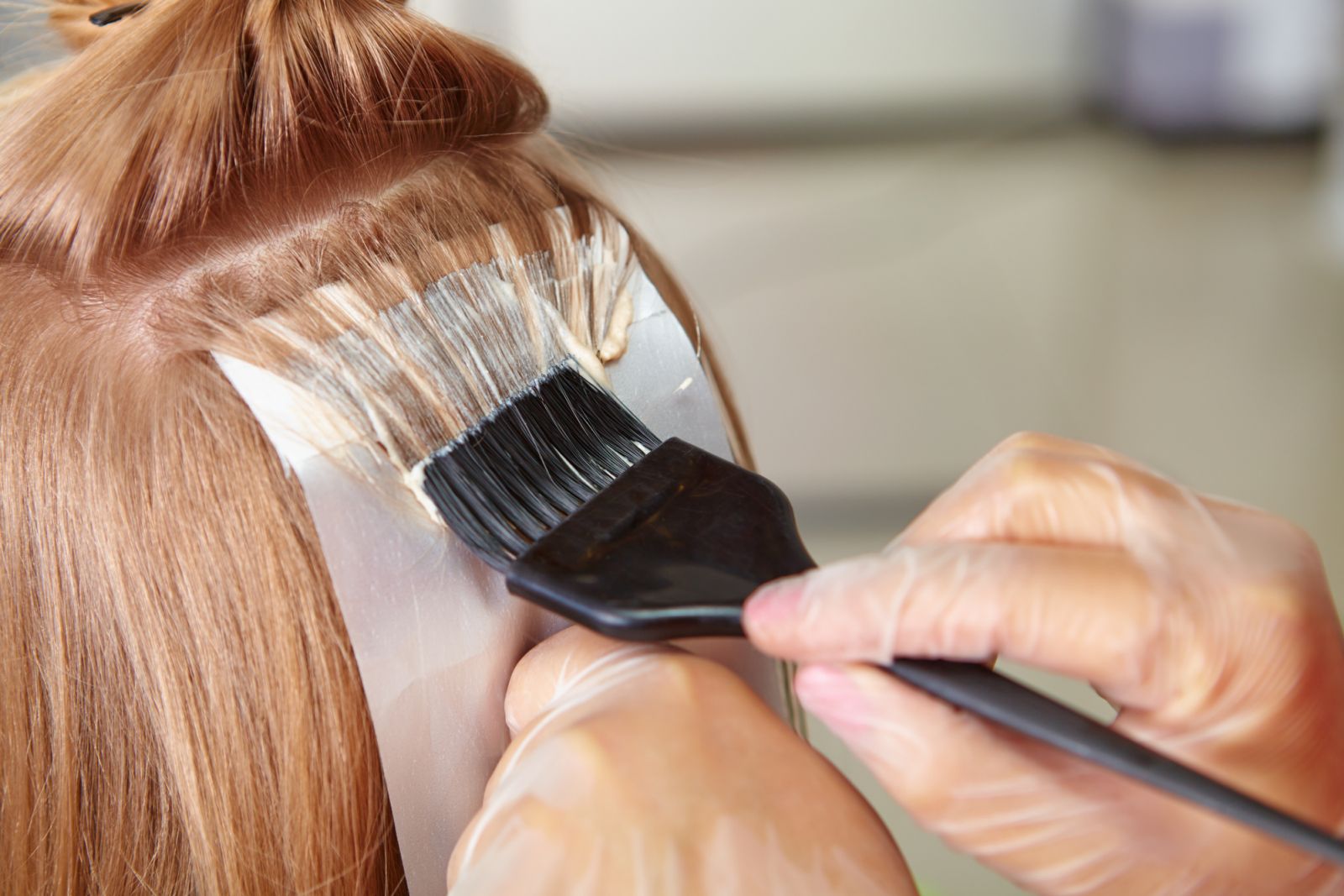 Petroleum jelly helps avoid skin stain when dyeing hair (Photo: Getty Images)