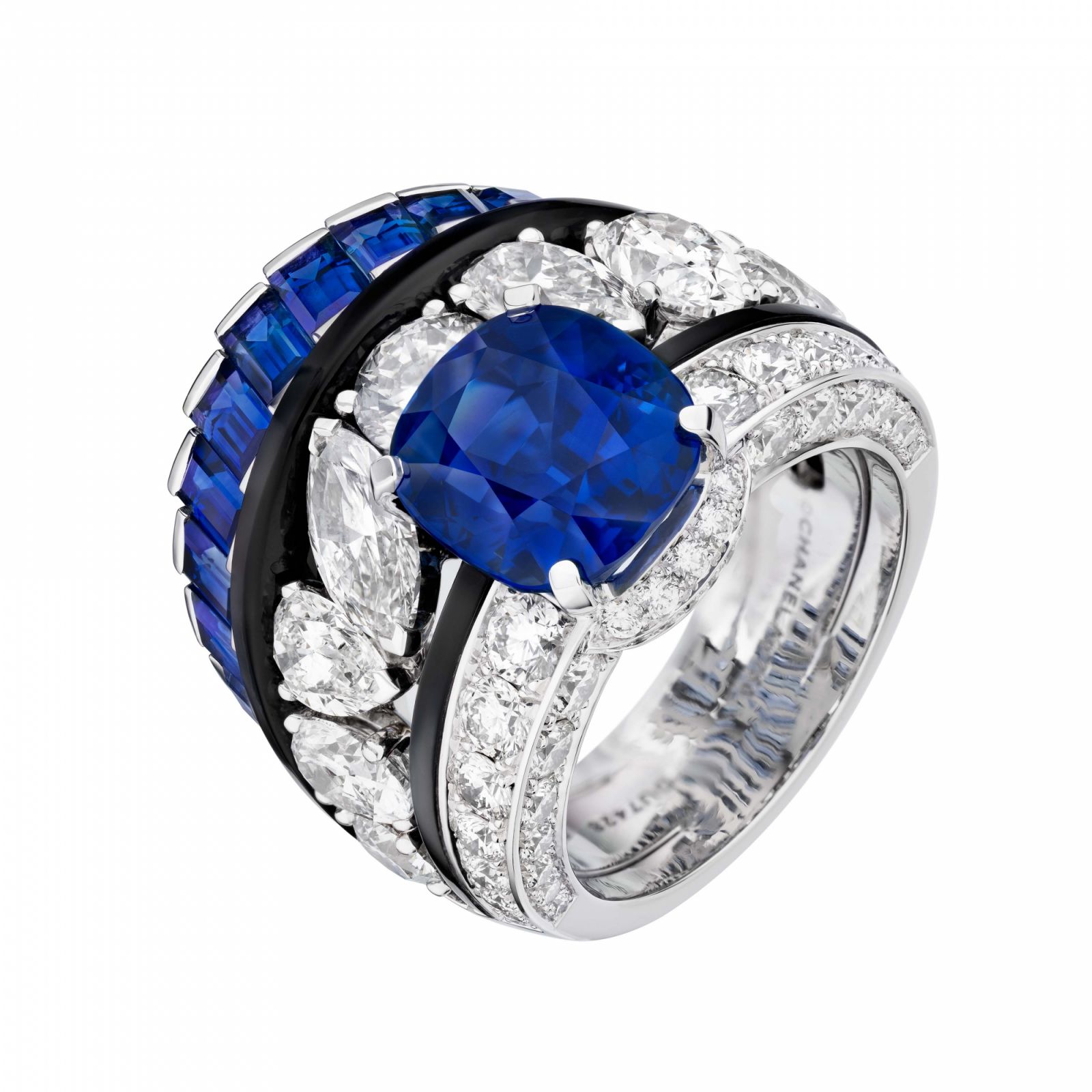 Graphic line ring in white gold, platinum, diamonds, sapphires and onyx (Photo: courtesy of Chanel)