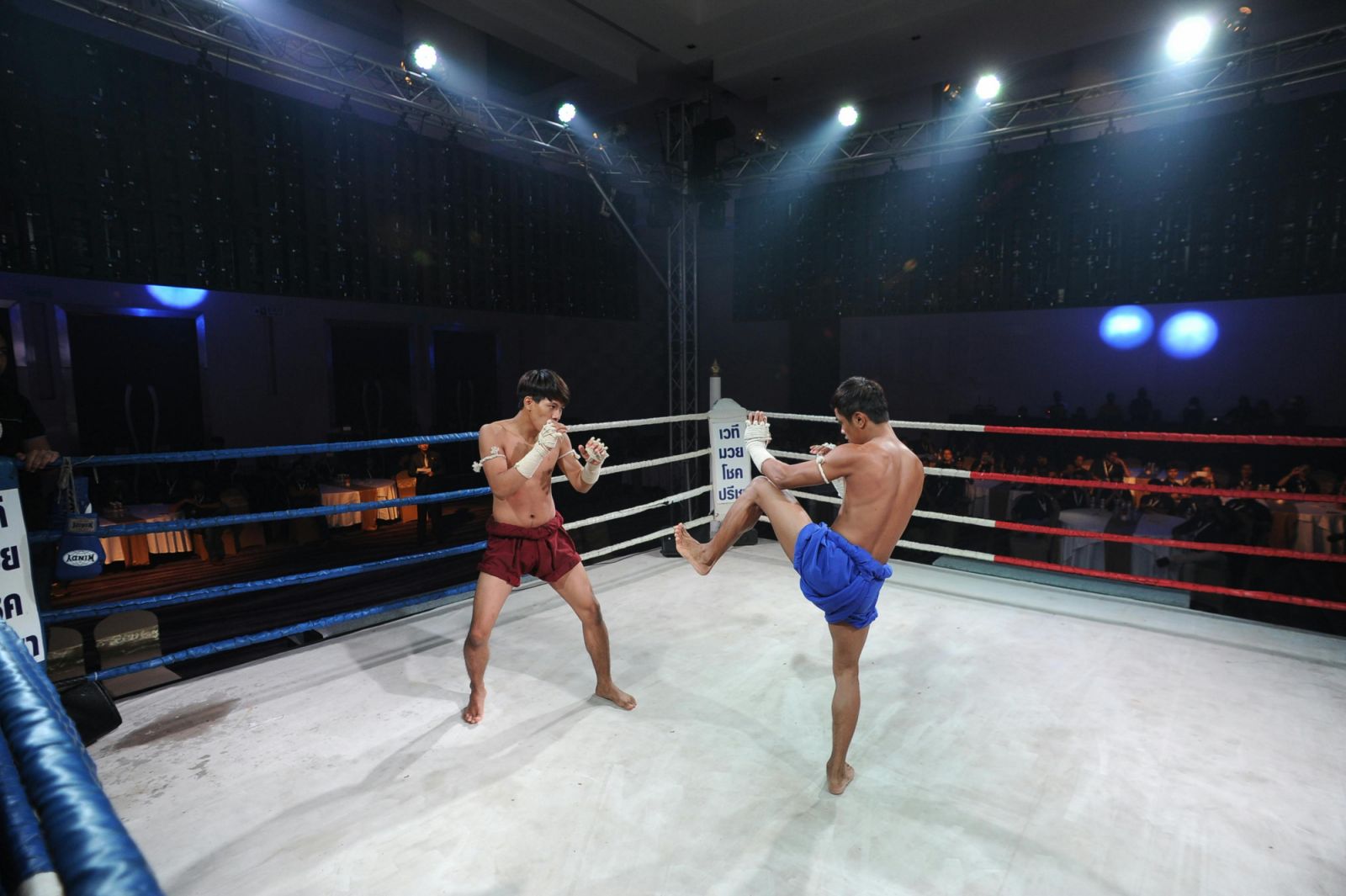 Two men engaging in Muay Thai (Photo: Jeffrey Soh/Pexels)