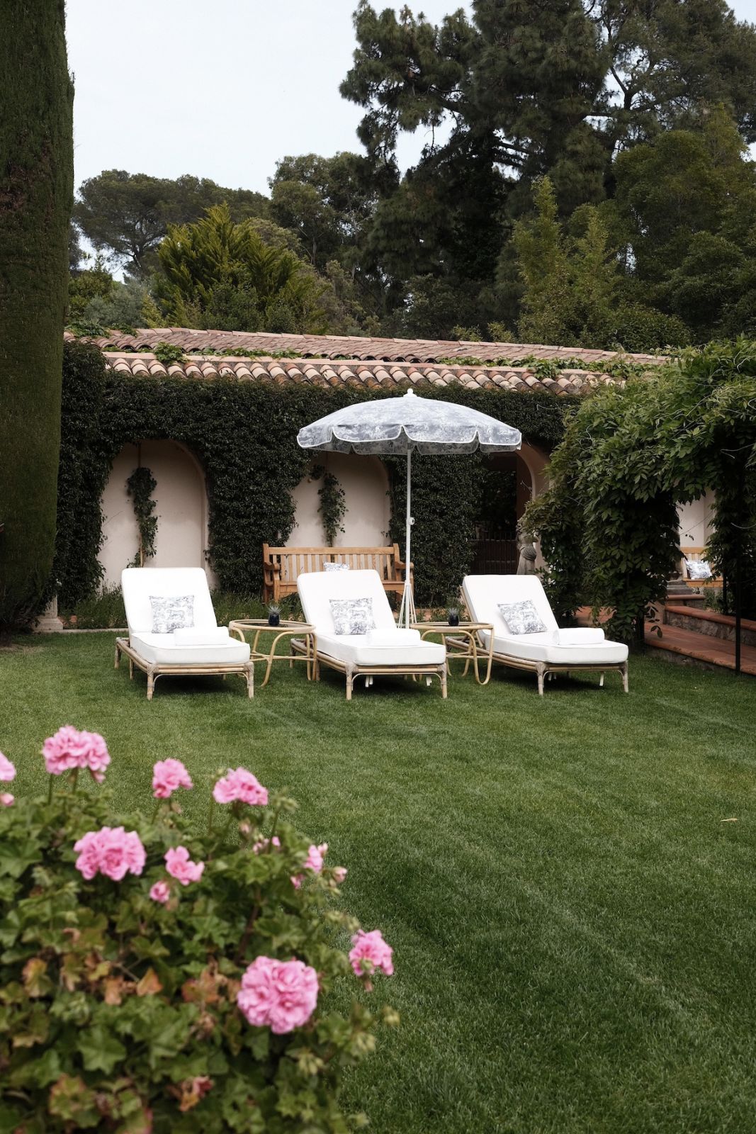 The exterior of Dior Spa Eden-Roc
