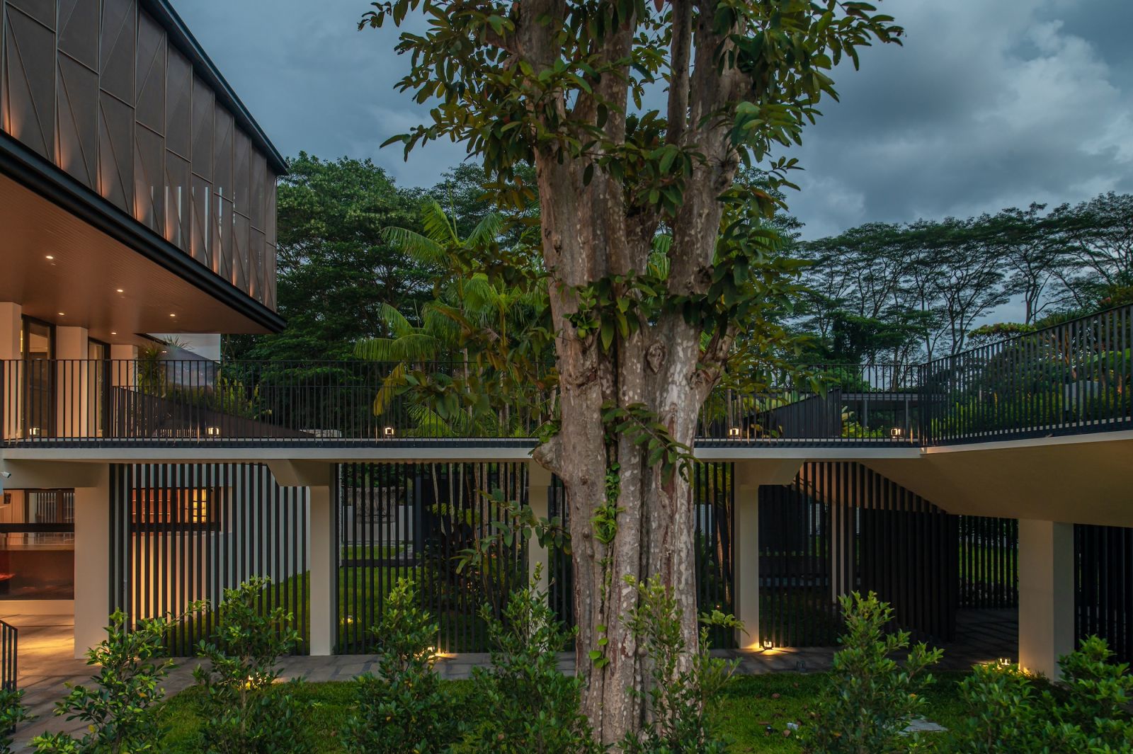 The house design was to extend nature inwards onto the site itself
