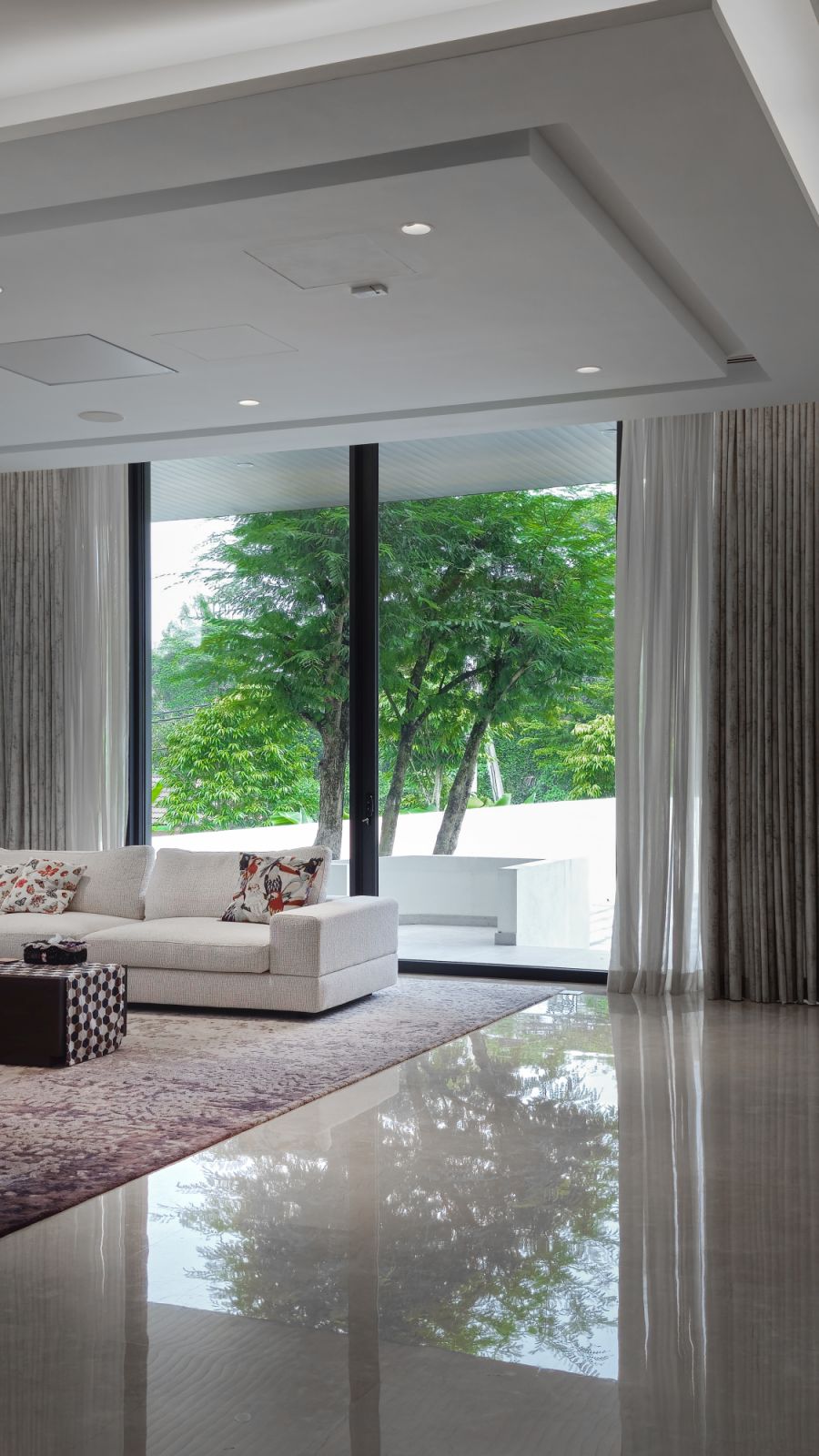 Greenery is visible from every angle from the inside