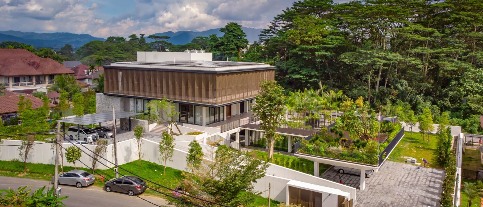 The house sits lightly with a small footprint of only about 20% of the land area