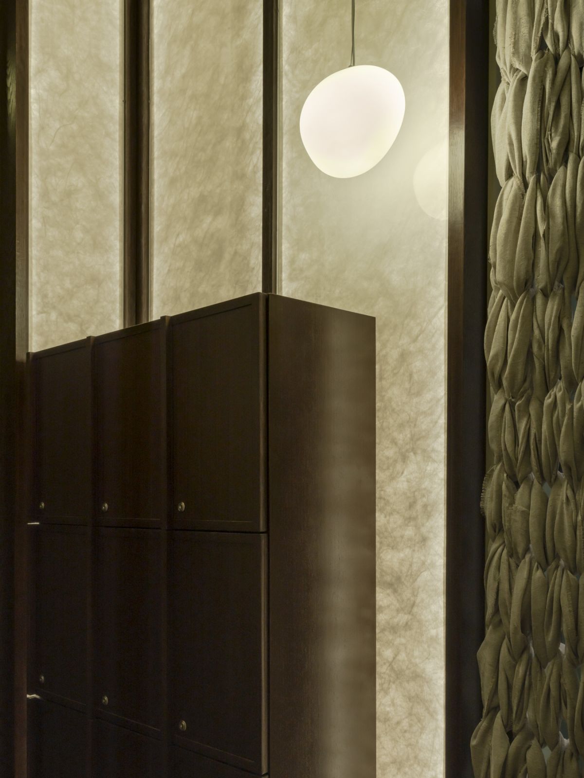 Rice paper behind the lockers casts a soft, soothing glow (Photo: David Yeow)