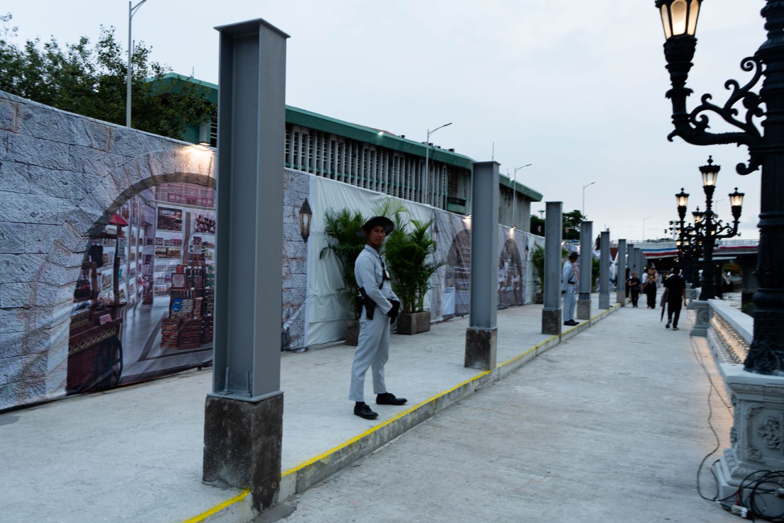 The Pasig River Esplanade on the way to Plaza Mexico