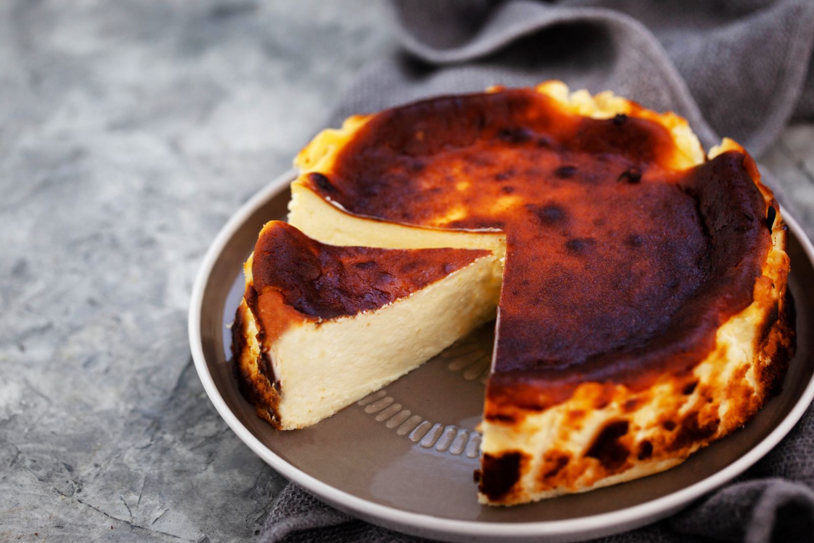 A perfectly caramelised burnt cheesecake (Photo: Getty Images)