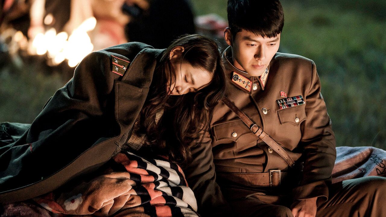 Son Ye-jin and Hyun Bin as Yoon Se-yi and Ri Jeong-hyeok respectively in the 2019 K-drama, 'Crash Landing on You' (Photo: Netflix)