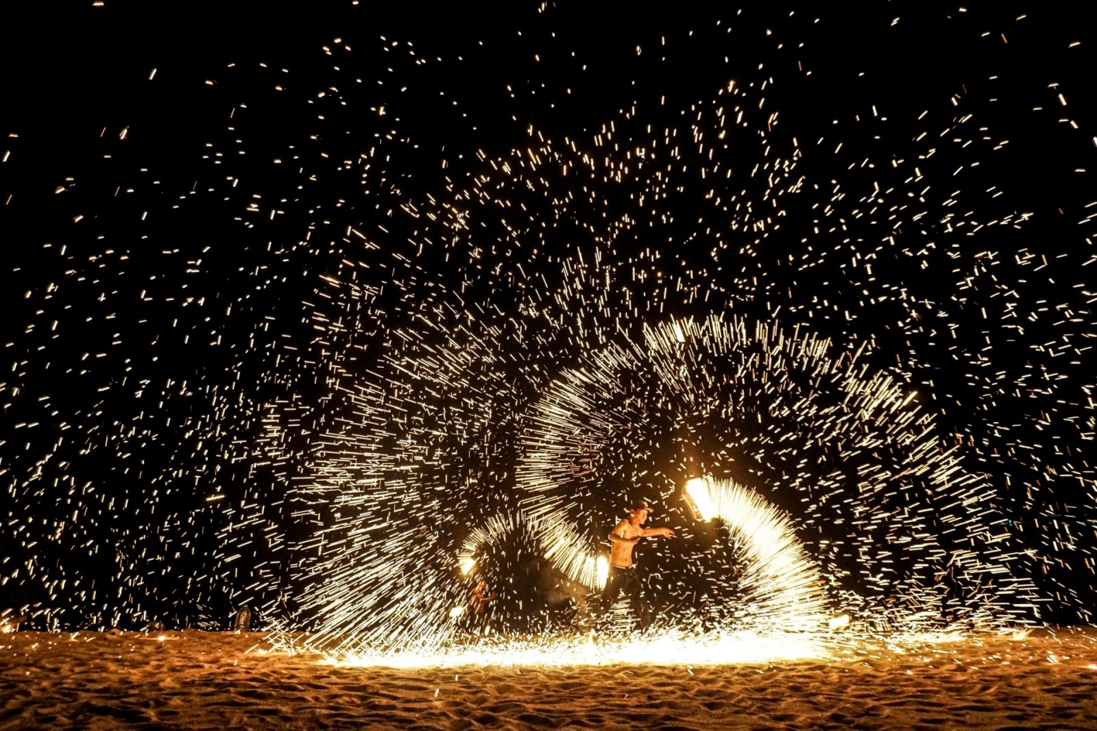 The fireshow at the Woobar