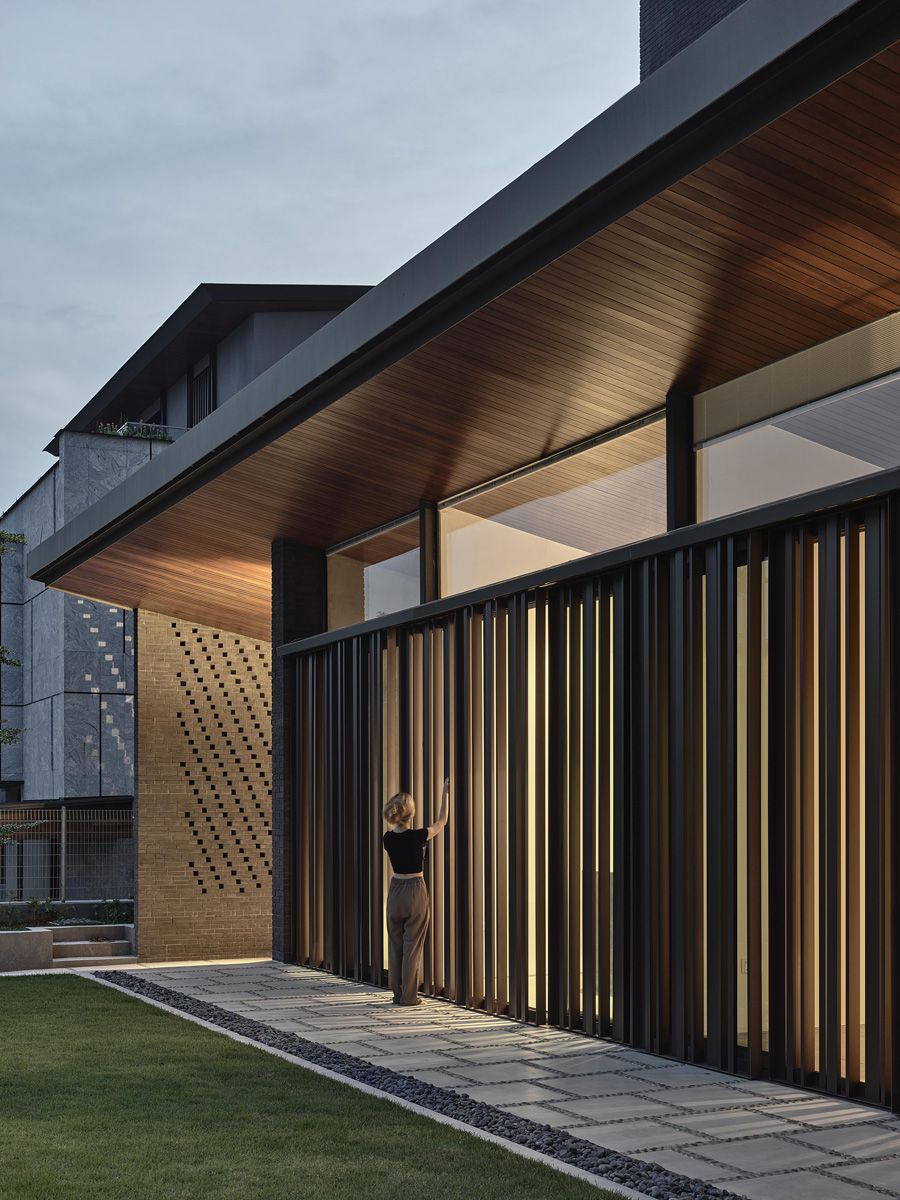 Nicholas Shane Oen Gomes - HYLA Architects - Vanda Crescent