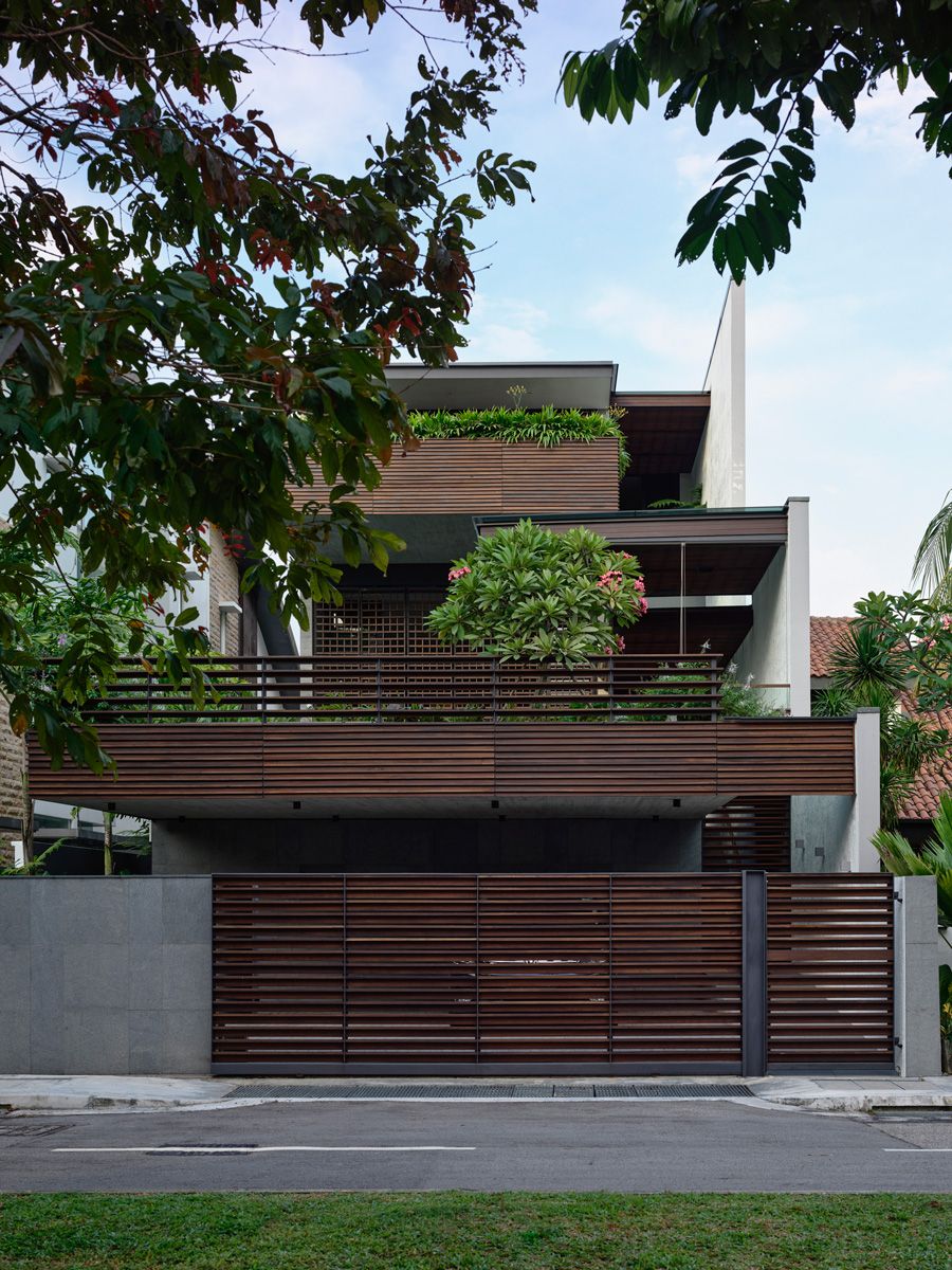 Nicholas Shane Oen Gomes - HYLA Architects - Greenfield Drive