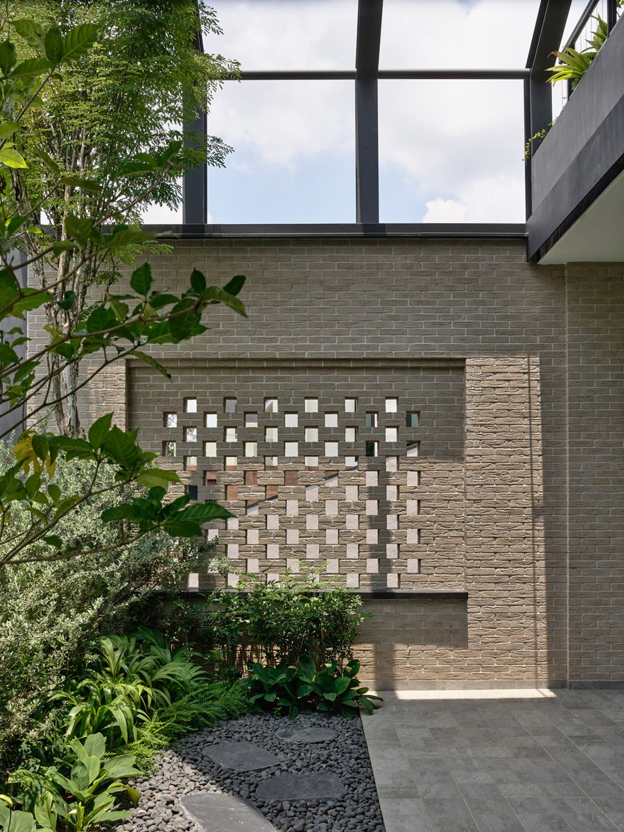 Nicholas Shane Oen Gomes - HYLA Architects - Tan Kim Cheng Road