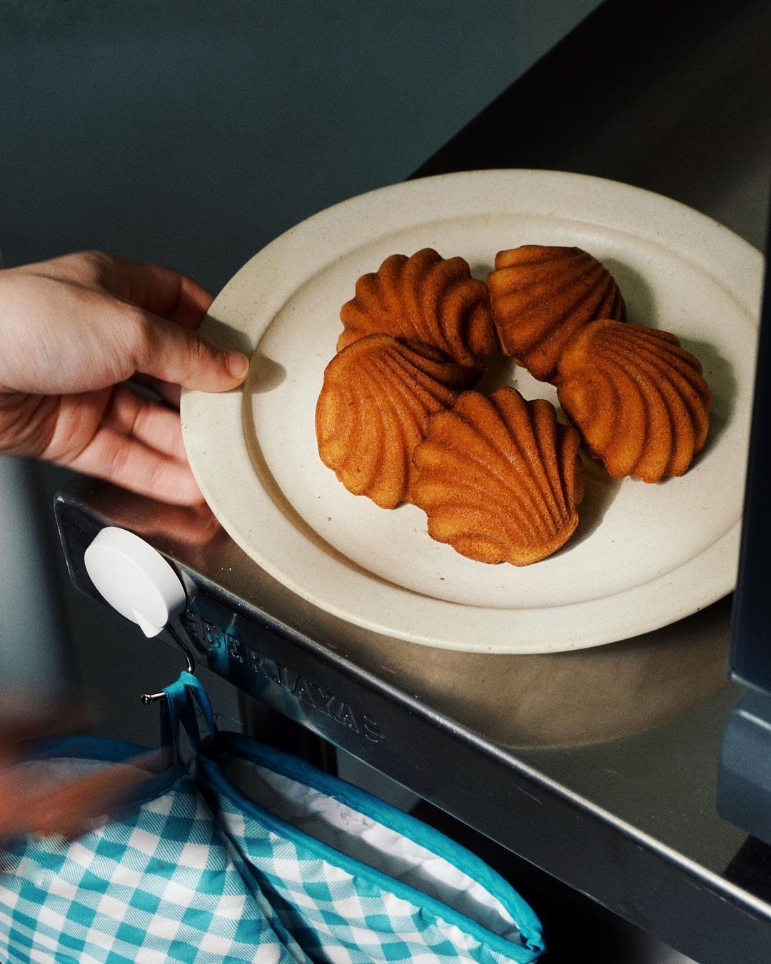 Madeleines infused with vanilla and lemon zest (Photo: Instagram / @atsummation)