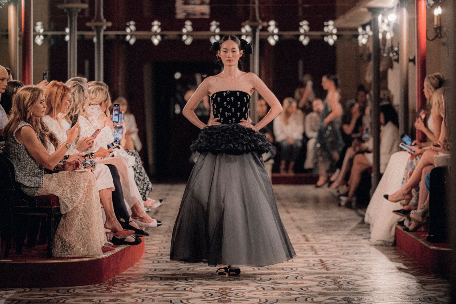Tuần lễ thời trang Thu Đông 2024/25 của CHANEL, lấy bối cảnh tại Palais Garnier ở Paris (Ảnh: Chanel)