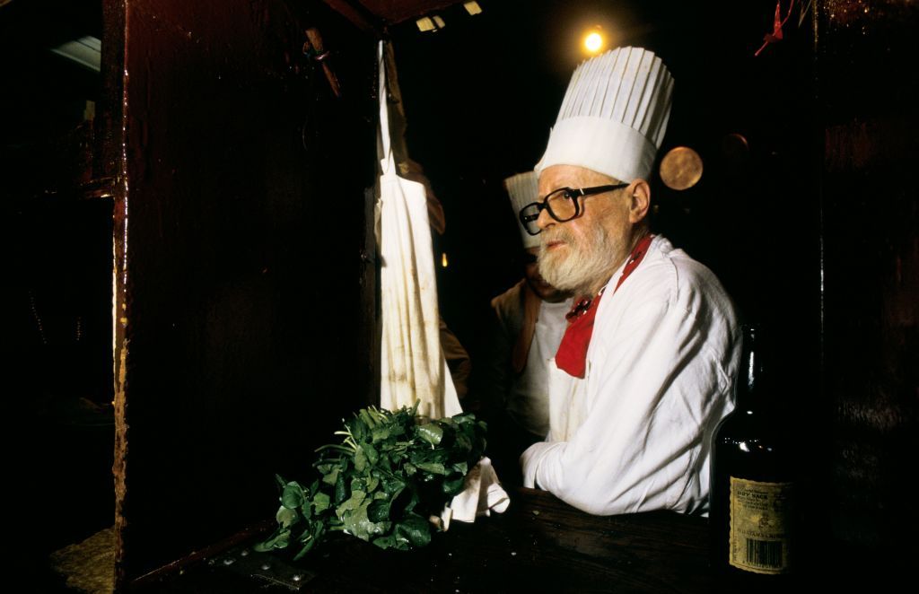 巴黎小酒館Chez L'Ami Louis已經擁有將近百年的歷史。(Photo by Chip HIRES/Gamma-Rapho via Getty Images)