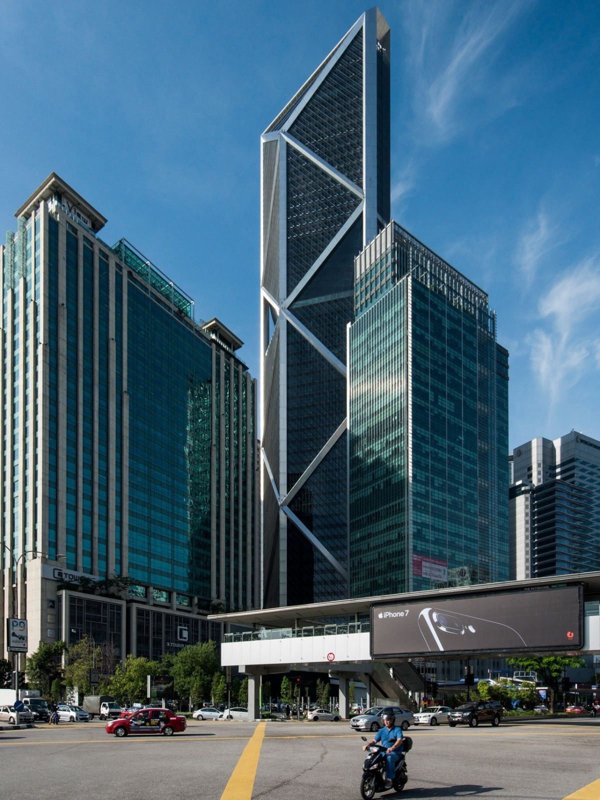 ILHAM Tower by Foster + Partners (Photo: rucksalziga / WikiCommons)