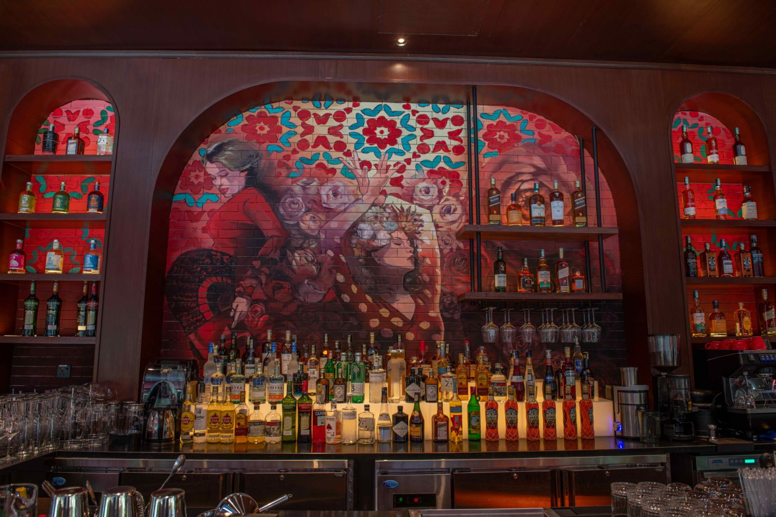 The mural embodies the vibrant spirit intrinsic to Spanish culture (Photo: Courtesy of Las Meninas)