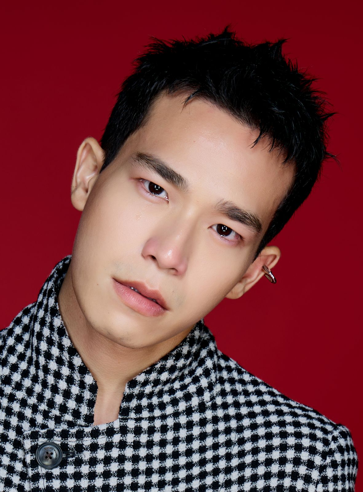 อวัช รัตนปิณฑะ นักแสดง และ Gen.T Leader of Tomorrow 2024 (ภาพ: Tatler)