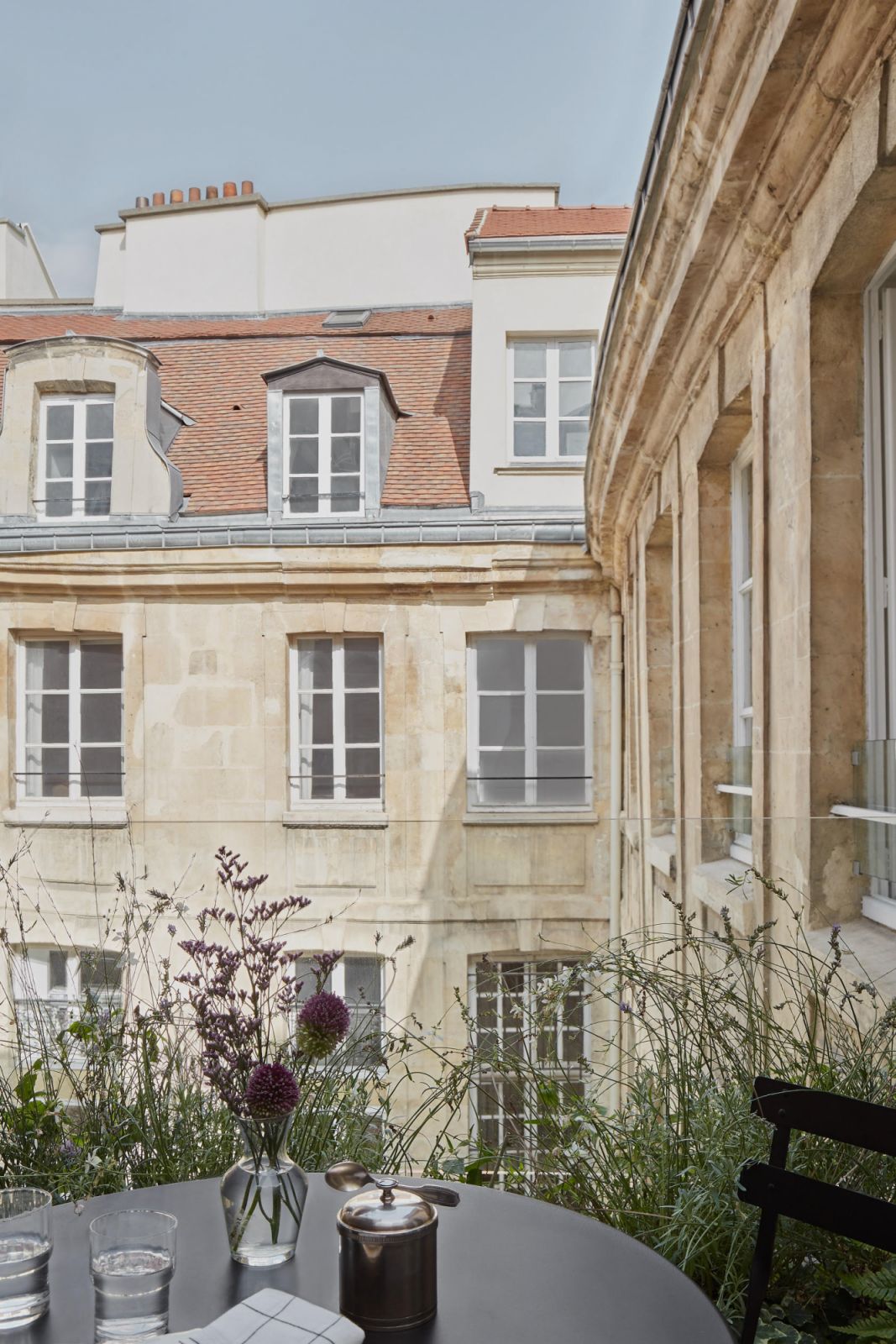 The hôtel particulier exterior from the petite terrace (Photo: Lichelle Silvestry)