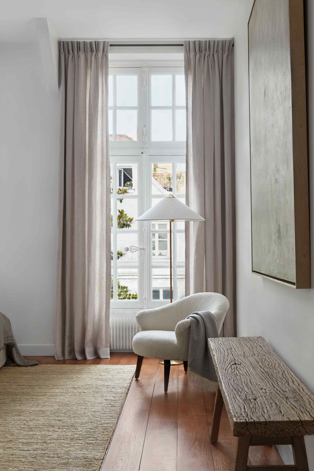 Rich, earthy hues create a coherent and cosy feel