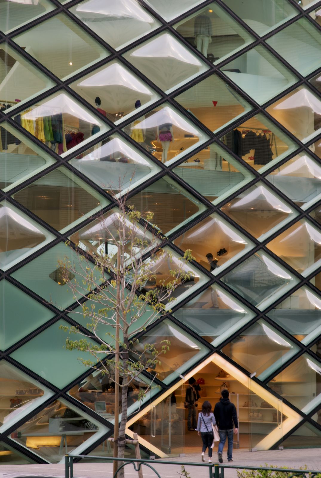 Facade of the Prada store in Tokyo (Photo: Getty Images)