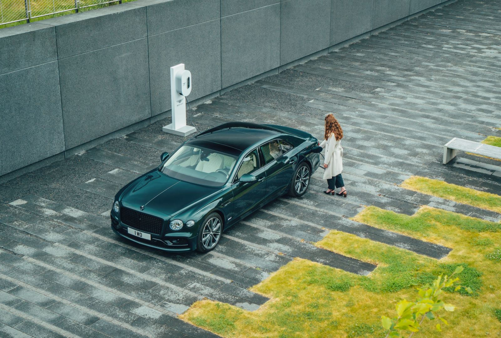 Bentley Flying Spur Hybrid strikes a balance between comfort and performance