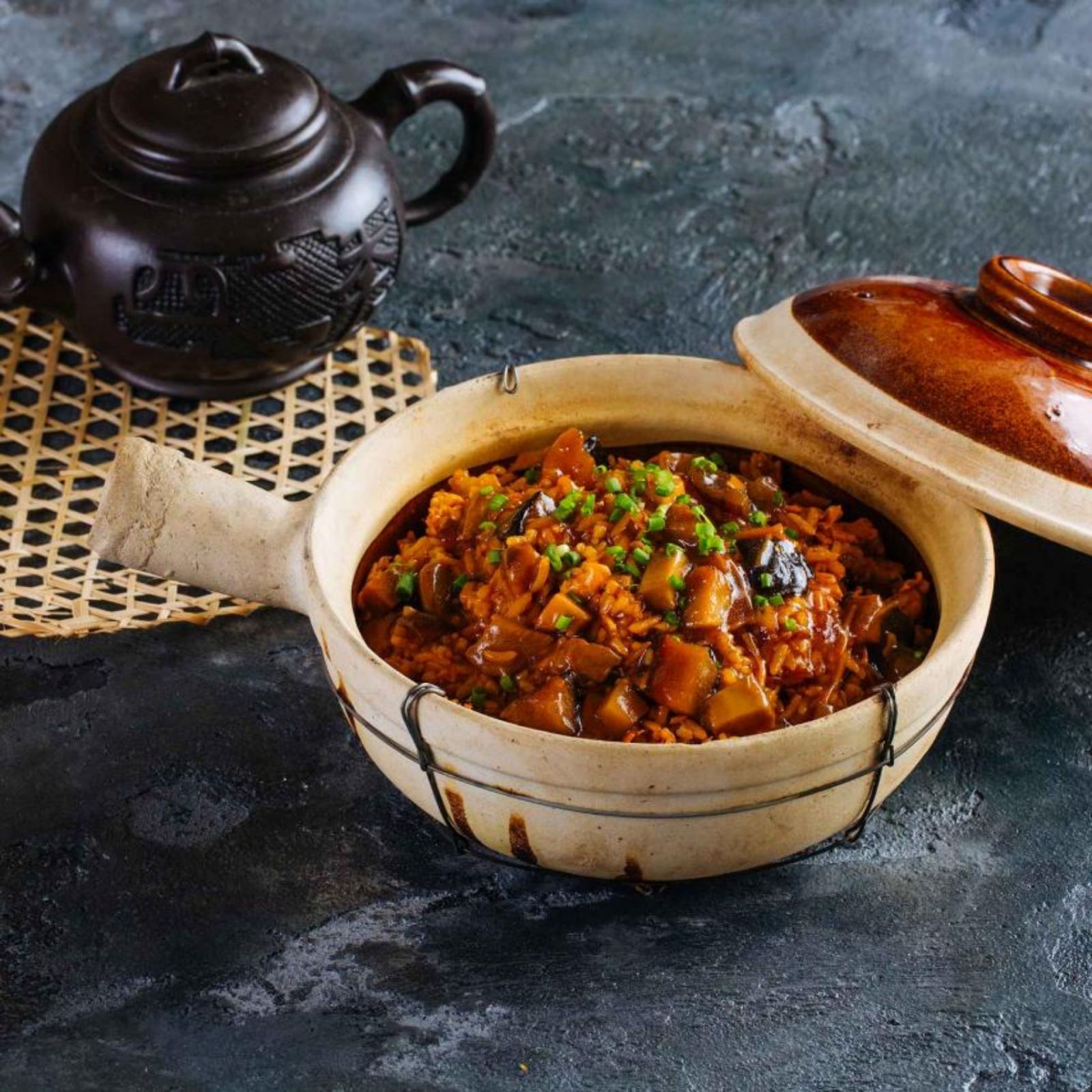 East Ocean Palace Braised Abalone Sauce Rice in Clay Pot