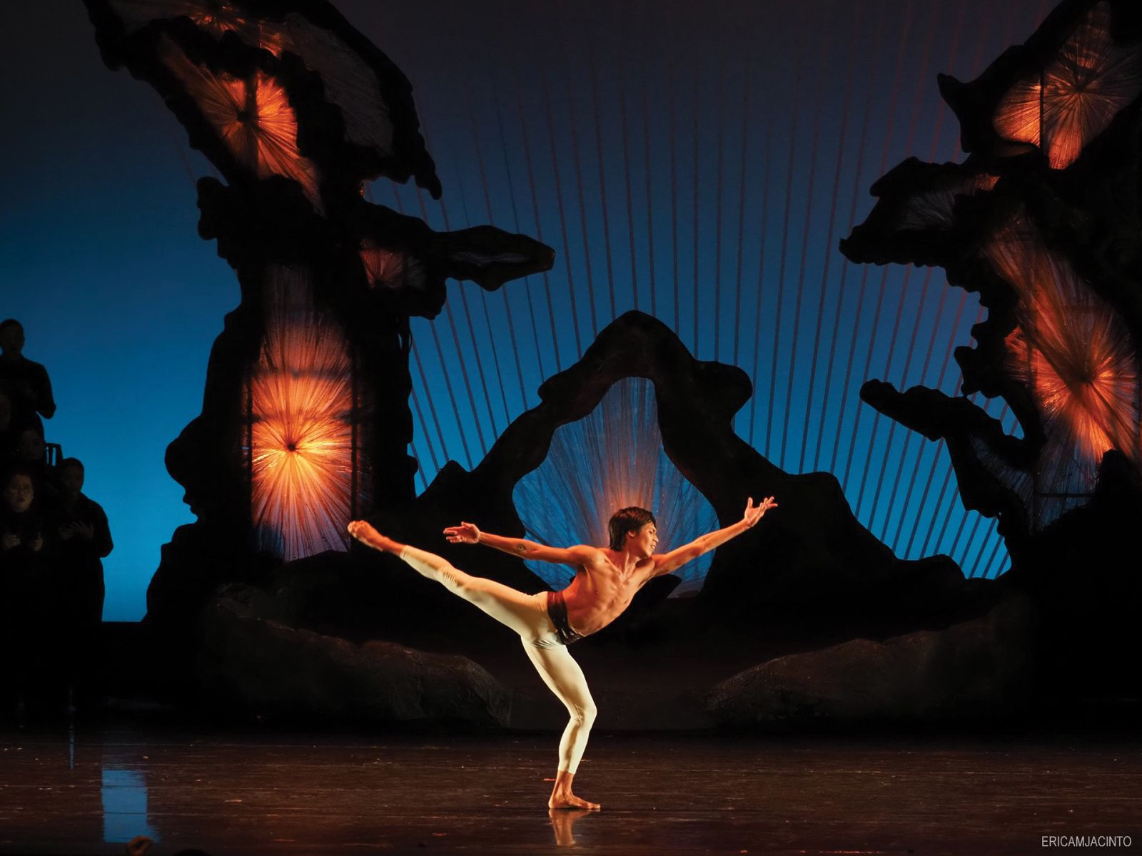 Erl Sorilla in National Artist for Dance Alice Reyes’s choreography of Carl Orff’s ‘Carmina Burana’, restaged by Alice Reyes Dance Philippines, the Philippine Philharmonic Orchestra, and the Philippine Madrigal Singers this 2024 at the Samsung Performing Arts Theater