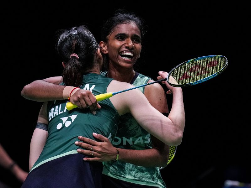 Pearly Tan and Thinaah Muralitharan celebrate their victory against Japan on day 4 of the BWF World Championships, 2023 (Photo: Shi Tang)