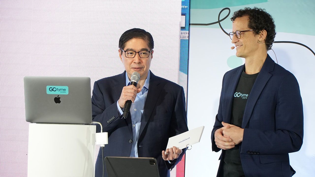 JG Summit Holdings Lance Gokongwei and GoTyme Bank co-founder and CEO Nate Clarke (Photo: Courtesy of JG Summit Holdings)