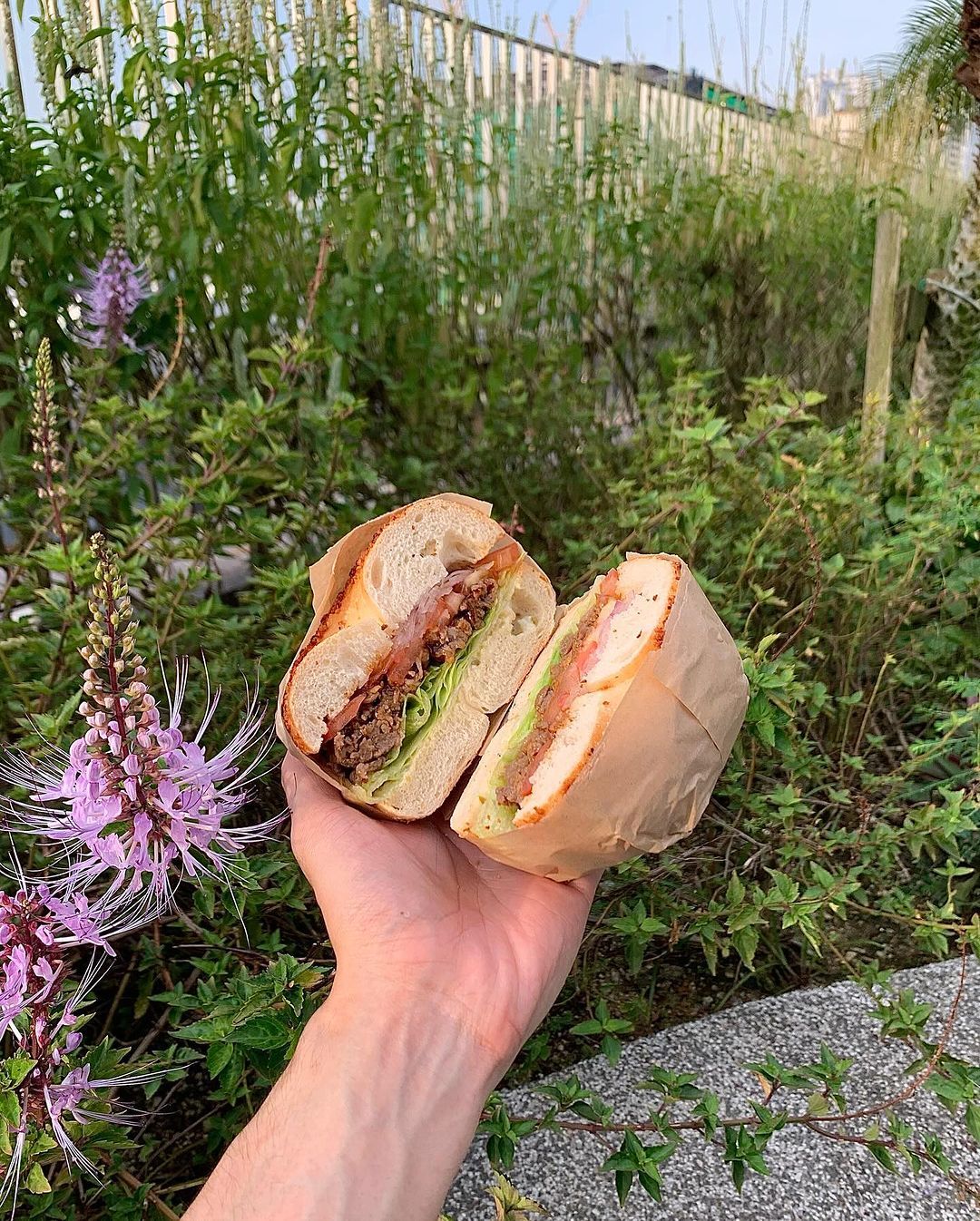A bulgogi bagel sandwich (Photo: Instagram / @parksbagelsmy)