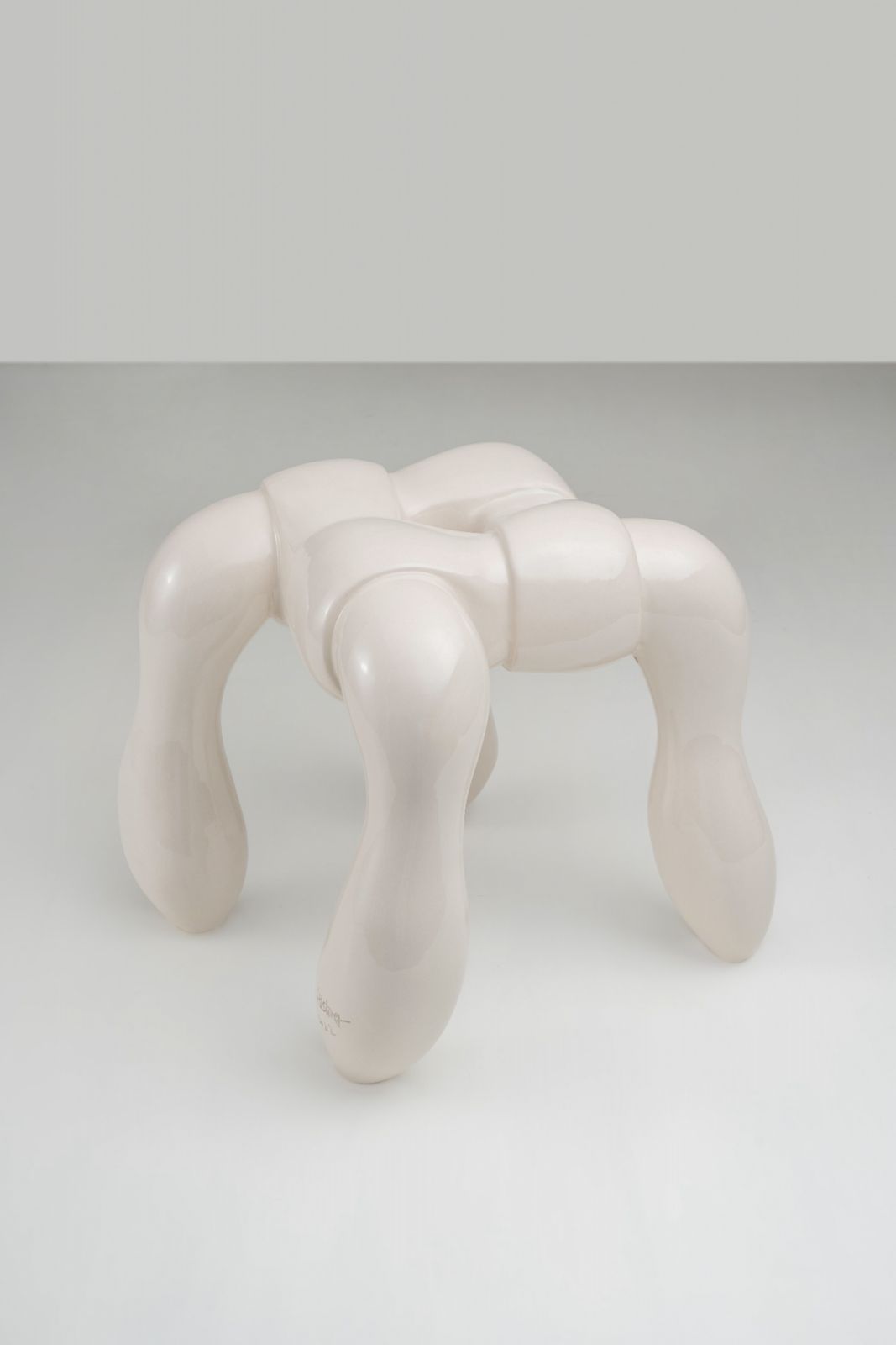 The Intertwined Stool by Shanghai-based brand GUJI, part of the neooold exhibition