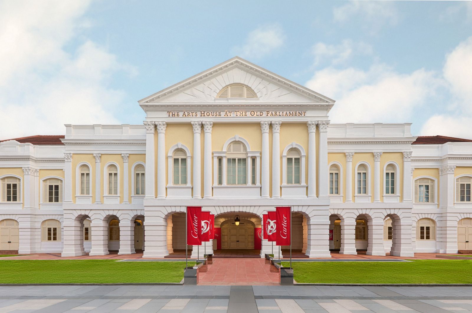 卡地亞Trinity系列100週年全球巡迴活動選在新加坡的The Arts House裡舉辦。(Photo: Cartier)