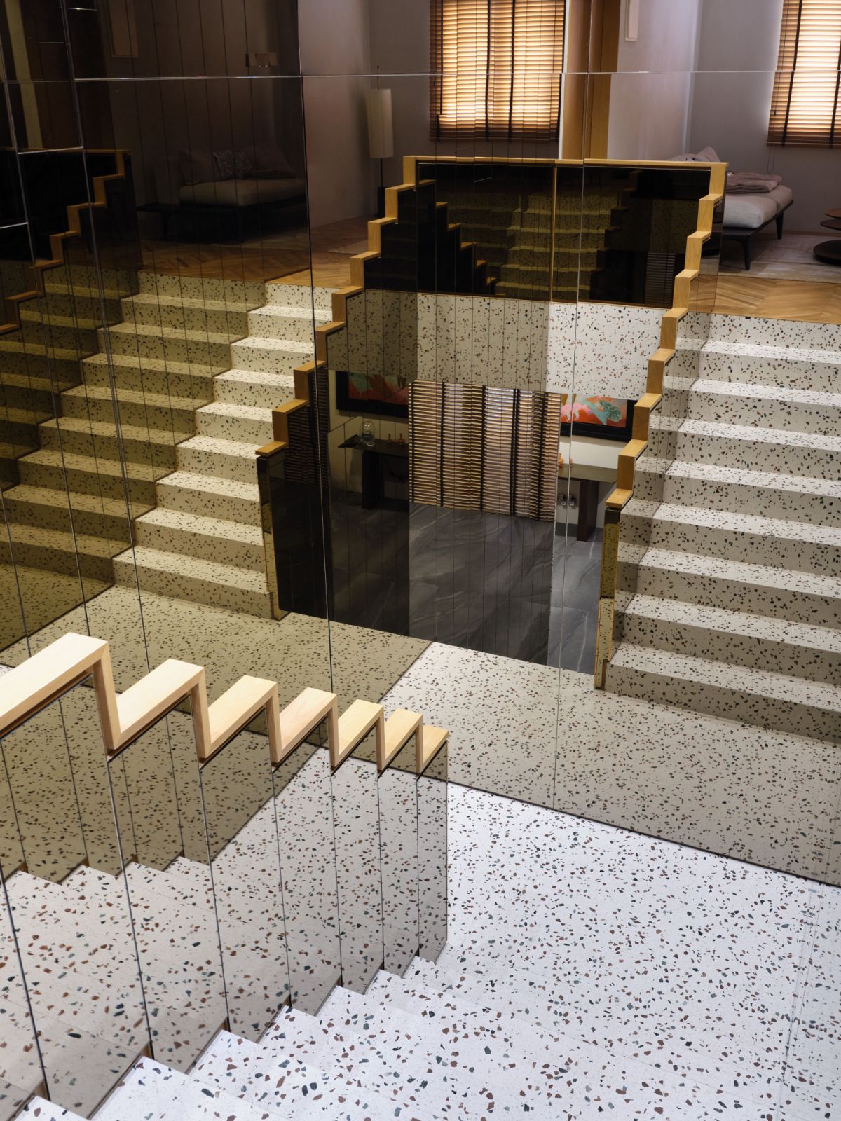 Mirror walls creates a mesmerising effect