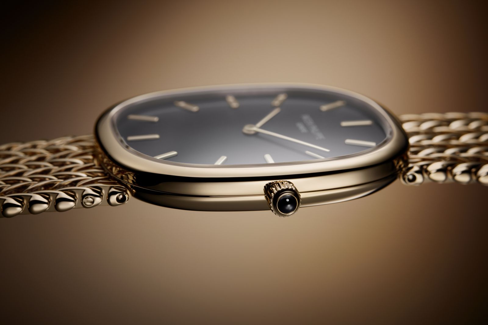 The new Golden Ellipse is now the slimmest watch in the regular collection (Photo: Courtesy of Patek Philippe)