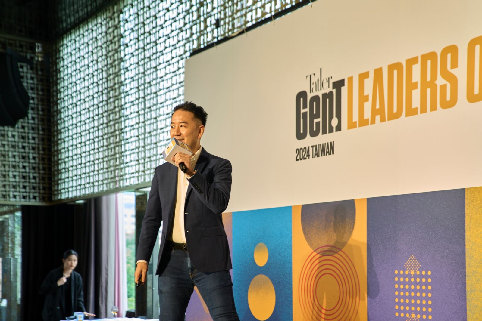 SparkLabs Taiwan創辦人邱彥錡上台發表演說,與在座來賓分享他的經驗。
