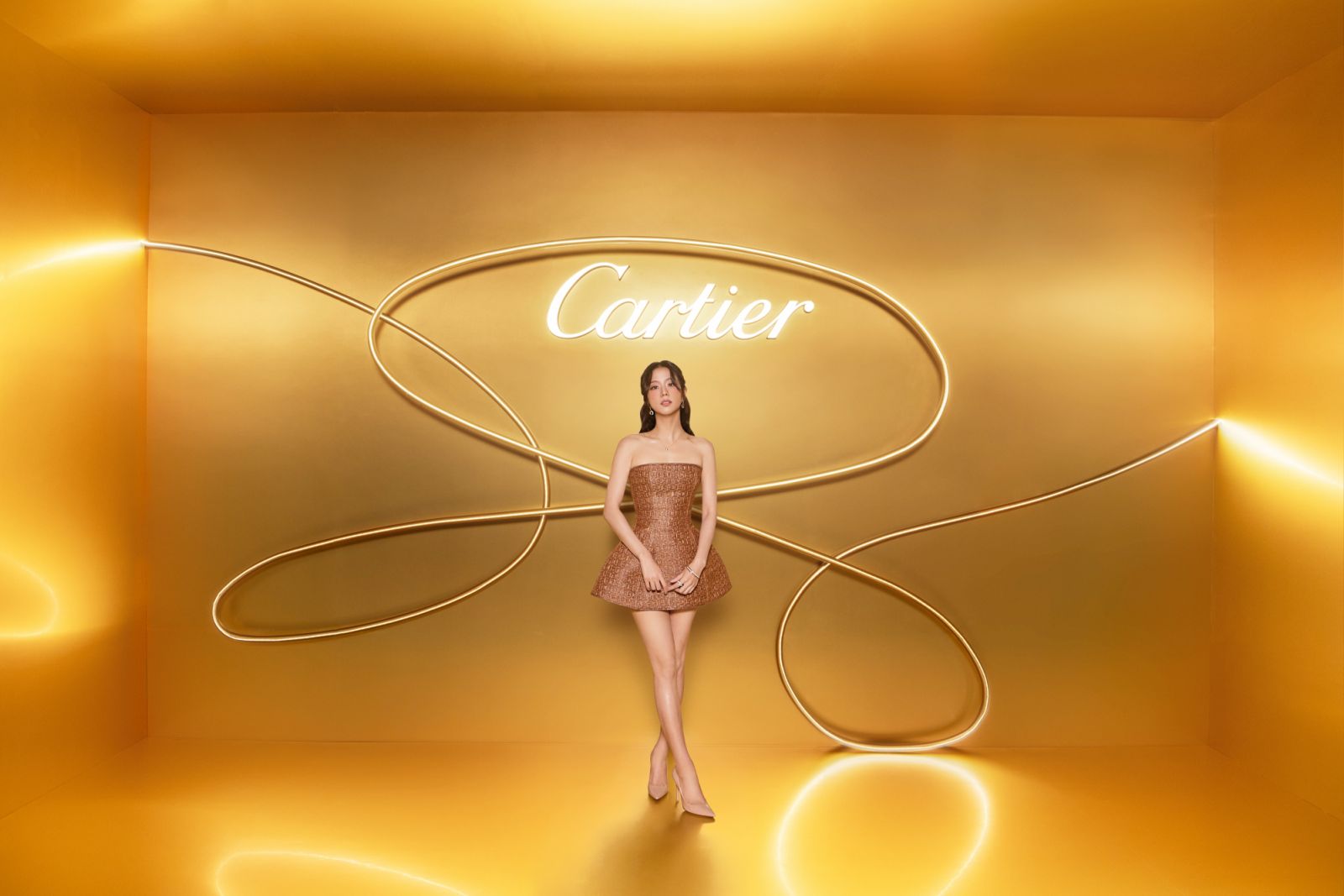 Blackpink成員Jisoo來到卡地亞Trinity在新加坡的快閃巡迴活動。(Photo: Cartier)