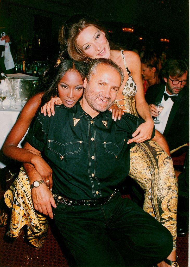 Cindy Crawford、Naomi Campbell、Claudia Schiffer 等超模鼻祖均是Versace常客。(Photo: Getty Image)