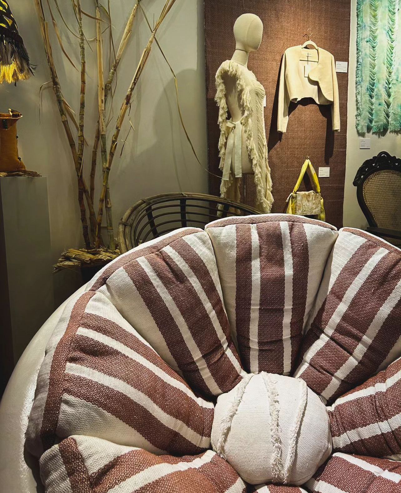 Papasan chair made of resin (Photo: Instagram / Artifeks Design Studio)