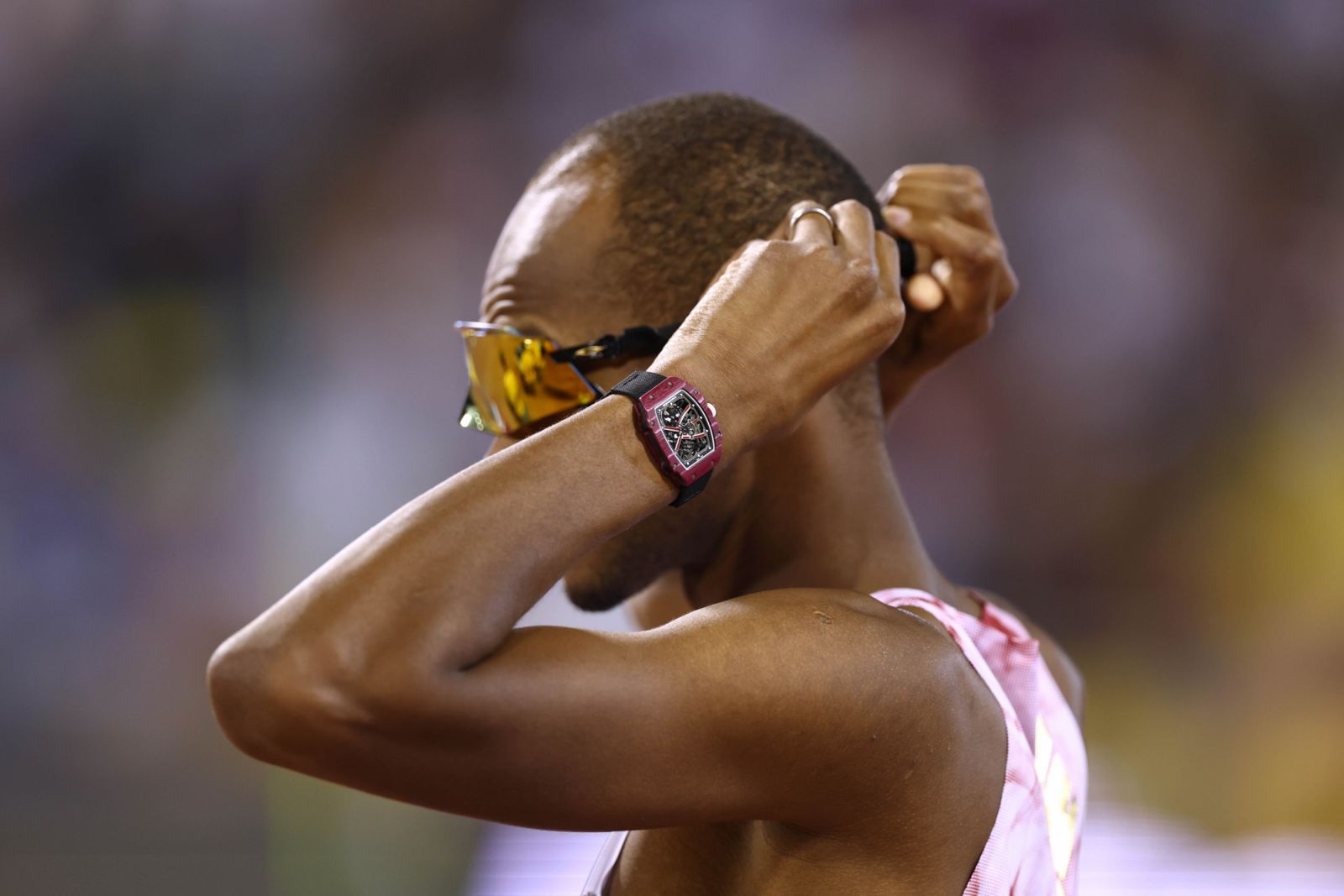 跳高運動員Mutaz Essa Barshim佩戴RM 67-02超薄自動上鍊運動腕錶。Photo:RICHARD MILLE