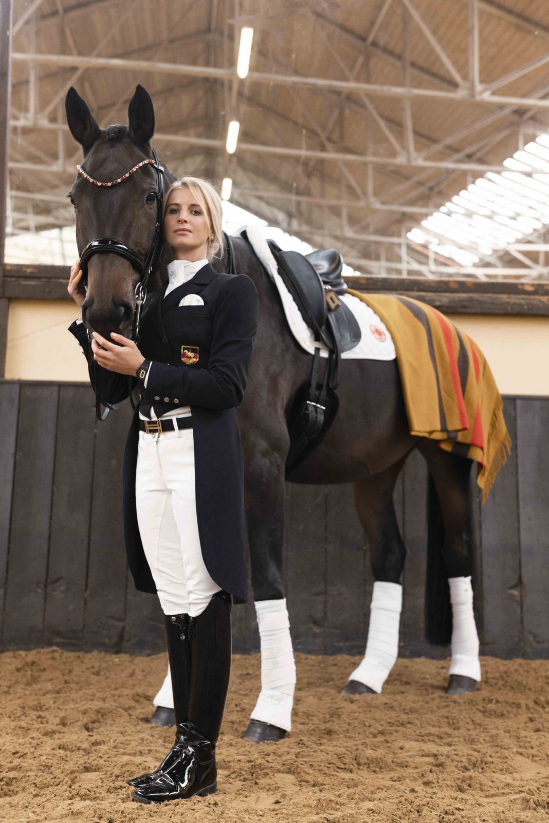 馬術騎手Jessica von Bredow-Werndl 和其最佳戰友Dalera,von Bredow-Werndl 佩戴RM 07-01自動上鍊腕錶。Photo:RICHARD MILLE