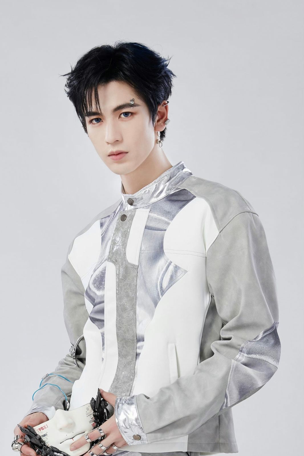 (Photo: weibo @張凌赫工作室official)