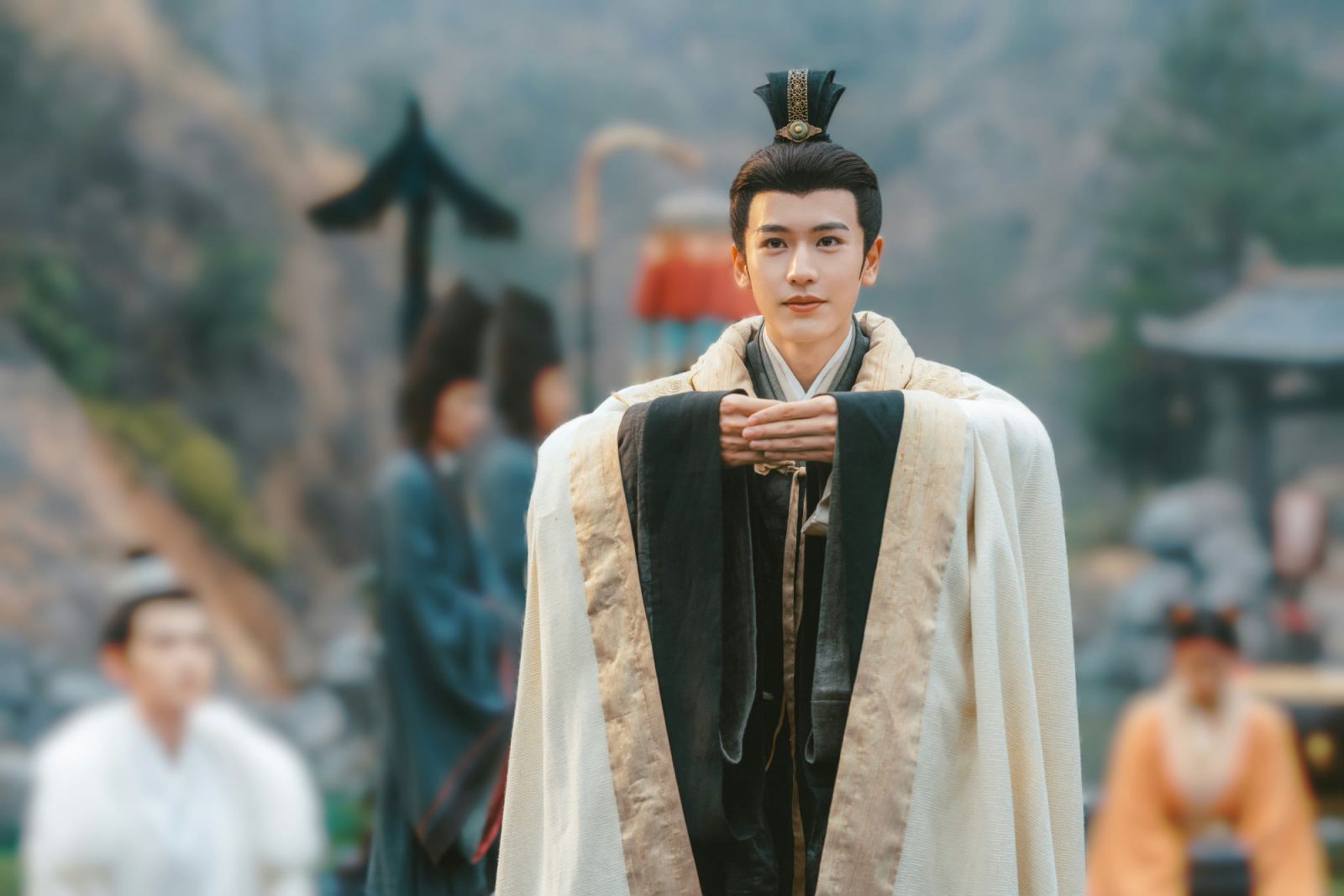 張凌赫出演《度華年》劇照 (Photo: weibo @張凌赫工作室official)